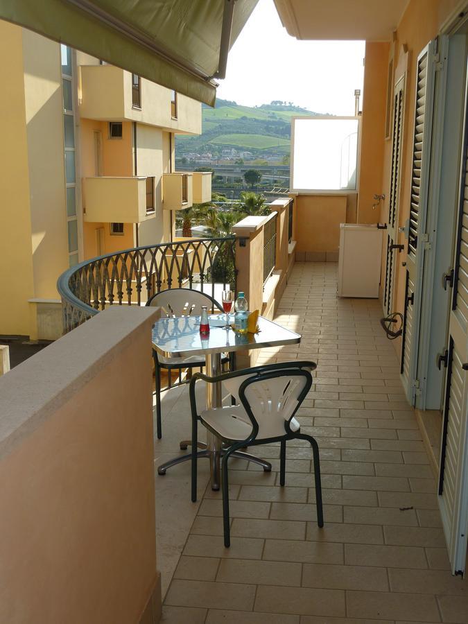 Beaurivage Aparthotel San Benedetto del Tronto Exterior photo